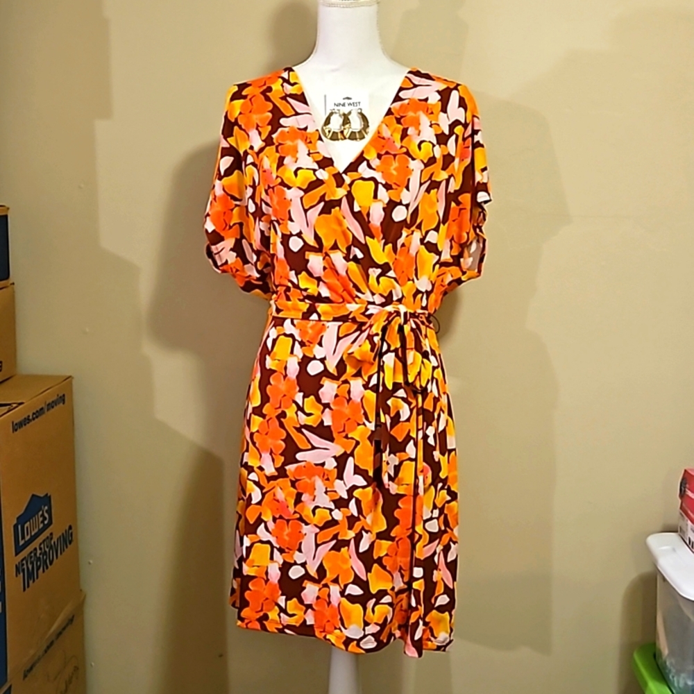 Dress and earrings bundle
